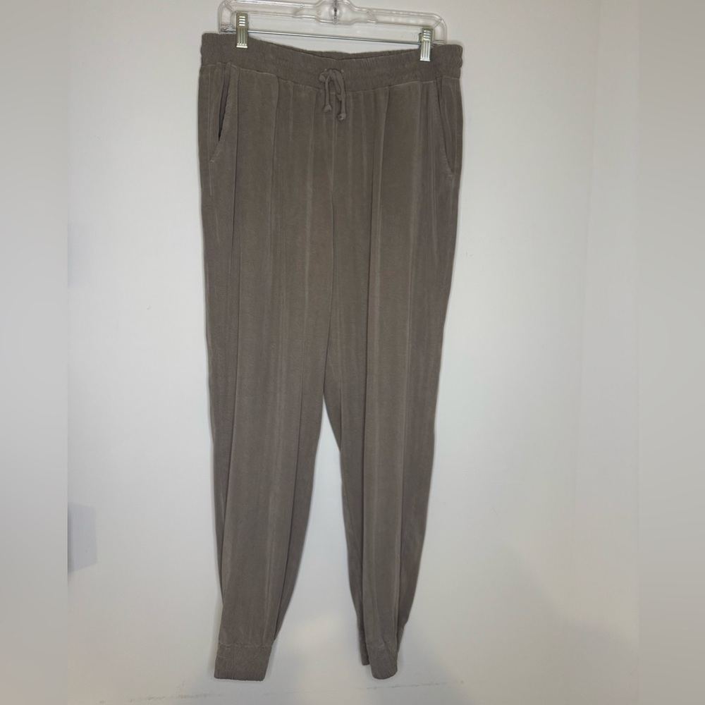 Maven West Women’s Joggers size Medium Olive Gray Color